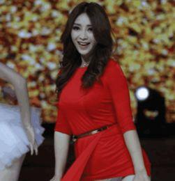 柳岩丝袜照片大全,性感女神的时尚演绎